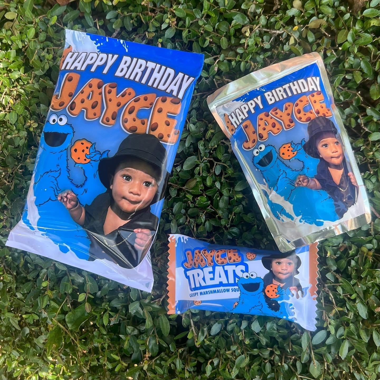 CUSTOM SNACKS